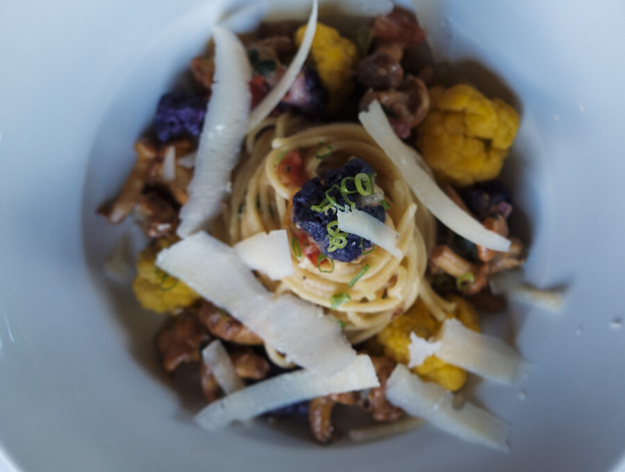 Frische Pasta mit Pfifferlingen und Parmesan